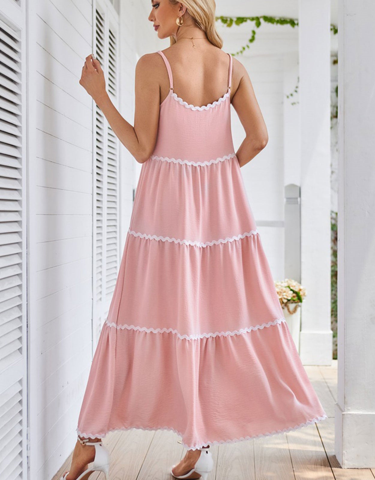 Sleeveless Spaghetti Strap Lace Layered Pocket Dress