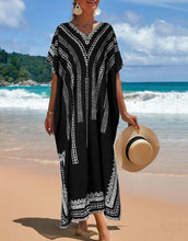 Load image into Gallery viewer, Stripe Print Plus Size Beach Coverup

